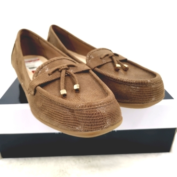 NEW Karen Scott Women's 8.5M Brown Snake Print Flat with Cushioned Sole - Picture 2 of 8